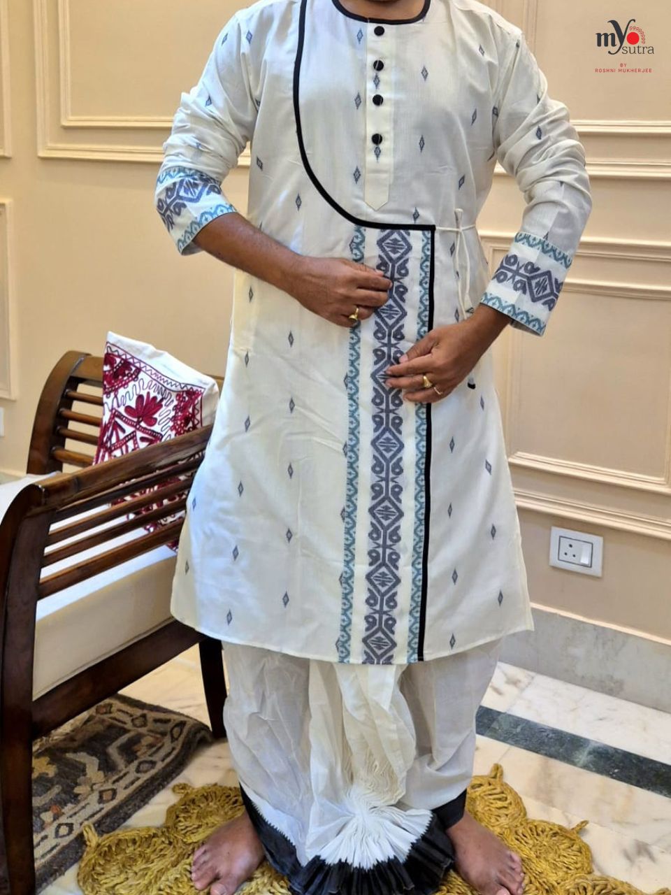 Designer Dhakai Jamdani Kurta with Dhoti Set – Premium Handwoven Ethnic Wear for Men - Image 2